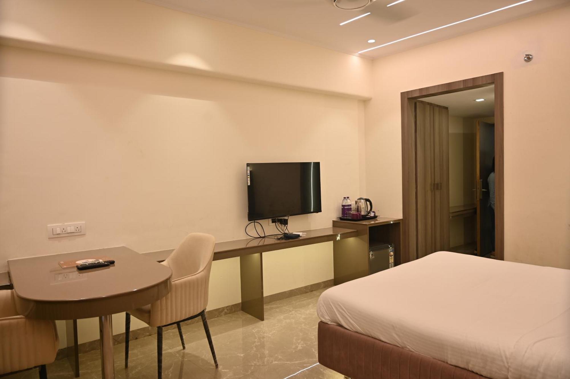 Kumar Resort By Turtle, Lonavala Kültér fotó
